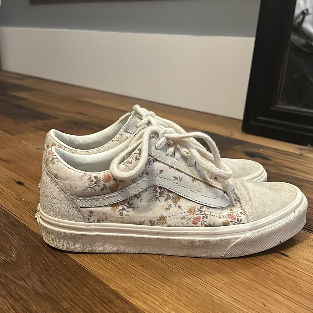 Vans, W size 9, floral, hippie, skater shoes, fun shoes